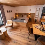 Mountainlodge Tirol شقة بيروانغ